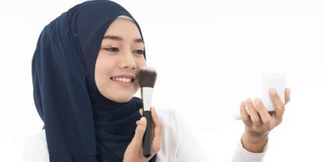 Adab Berhias dalam Islam dan Doa Saat Bercermin