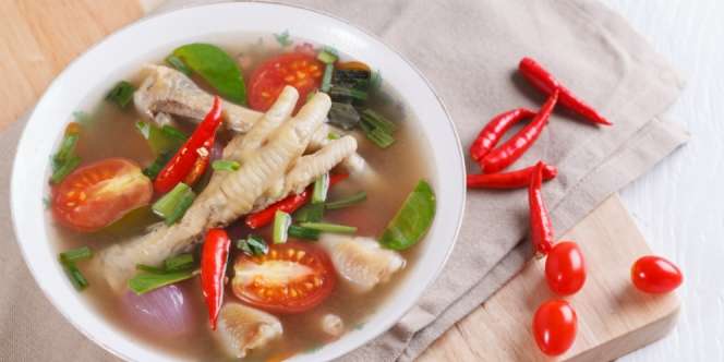 Coba Sup Ceker Ayam Asam Pedas Menantang Lidah