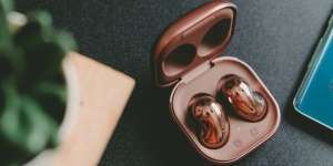 Review Samsung Galaxy Buds Live: Lebih Jernih dengan Desain Elegan