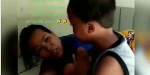 Kocak Abis, Begini Cara Ibu Biar Anak Tak Ketagihan Main Game Online