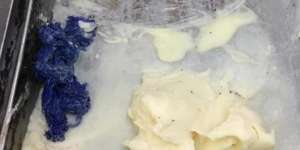 Menjijikan, Pabrik Roti Ketahuan Pakai Air dari Ember di Toilet Kotor