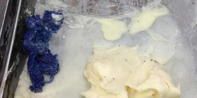 Menjijikan, Pabrik Roti Ketahuan Pakai Air dari Ember di Toilet Kotor