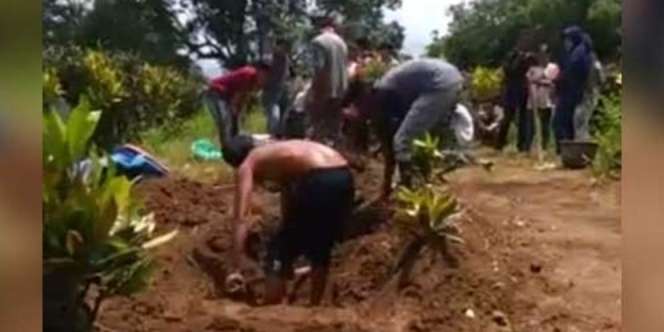 Baru Dikubur, Makam Pasien Covid-19 Dibongkar Keluarga