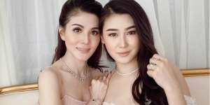 5 Potret Cantiknya Margaret Vivi Calon Ibu Mertua Boy William