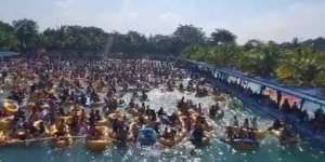 Viral Warga Berpesta di Kolam Renang di Medan Abaikan Protokol Covid-19