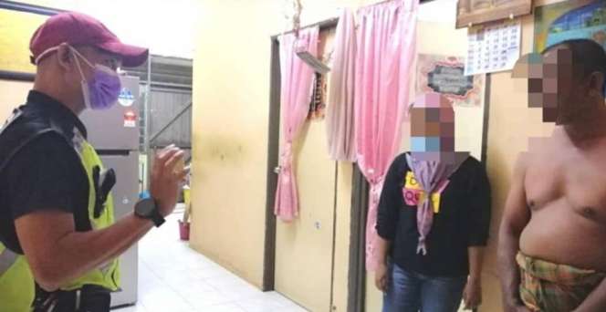 Mencurigakan, Pasangan Selingkuh Digerebek Polisi