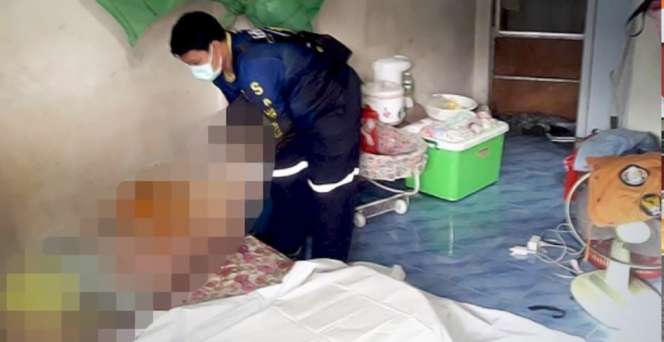Pilu, Bayi Ditemukan Menangis dan Masih Menyusu Ibunya yang Sudah Meninggal