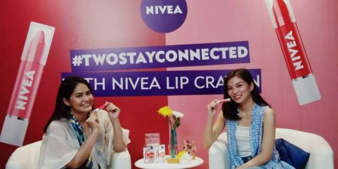 Tampil Lebih Segar Saat Virtual Meeting dengan Satu Produk