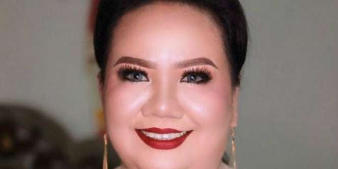 Potret Aty Kodong di Atas Ranjang Jadi Sorotan