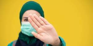 Ilmuwan Temukan Cara Covid-19 Menyebar via Udara, Masih Malas Pakai Masker?