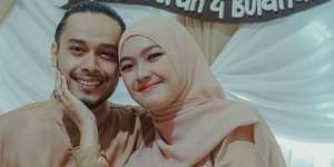 Ana Riana 'Rinjani' Tukang Ojek Pengkolan Curhat Soal Rezeki