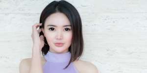 Lagi Yoga, Penampilan Wika Salim Curi Perhatian
