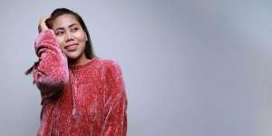 Evi Masamba Mendadak Sebut Nama Menantu Jokowi, Netizen: 'Opo Iki'