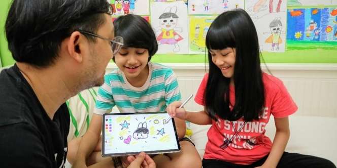 5 Ide Seru-Seruan di Rumah Berbekal Tablet Kesayangan, Anti Mati Gaya Club!