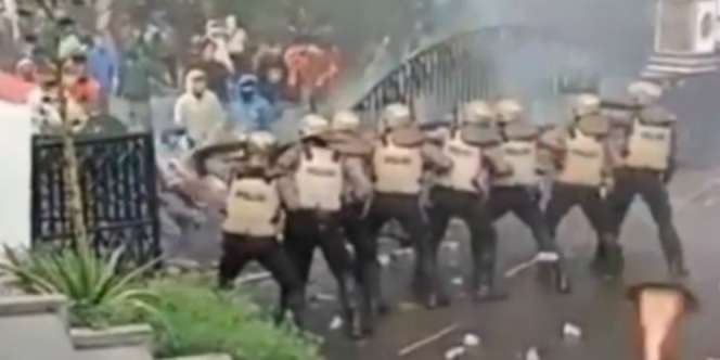 Deretan Demo Rusuh Omnibus Law di Jawa Barat