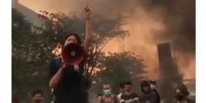 Viral Sosok Mahasiswi Pendemo UU Cipta, Orasi Indonesia Negara 'Pancasalah'