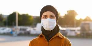 Kesalahan Memakai Masker Berpotensi Tertular Covid-19