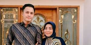 Pakai Baju Bodo Bareng Suami, Penampilan Muzdalifah Bikin Pangling