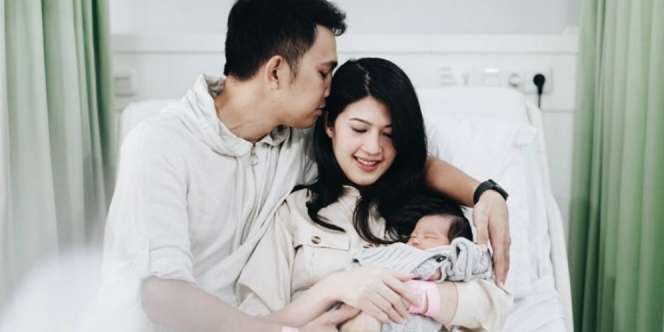 Potret Bahagia Naga Eks Lyla & Istri Dikaruniai Anak Pertama