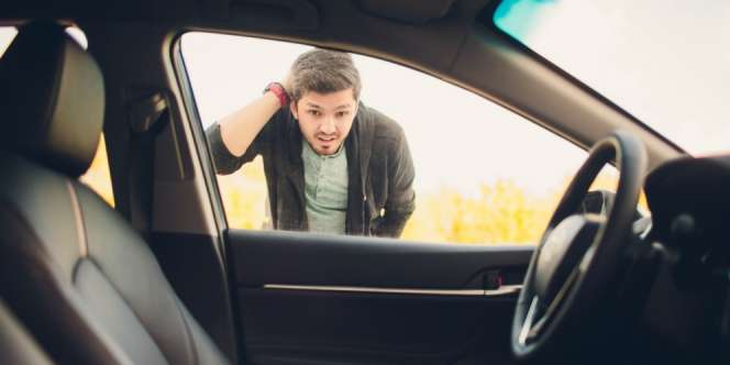 Jangan Panik! Ini Tips Hindari Kejadian Kunci Tertinggal dalam Mobil