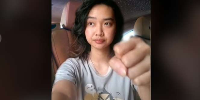 Wanita Ini Dikasih Rendang Gratis, Alasannya Bikin Ngakak