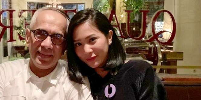 Bunga Zainal Bahas Pernikahan: Hidup Gue Bahagia