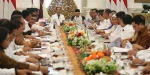 Terima Draf DPR, Istana Ajak Ahli dan Akademisi Bahas UU Cipta Kerja