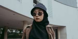 5 Jenis Coat yang Sedang Tren di Musim Hujan
