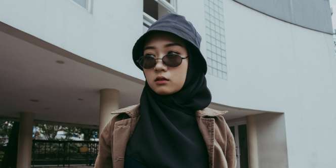 5 Jenis Coat yang Sedang Tren di Musim Hujan