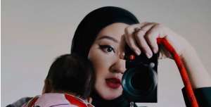 Dian Pelangi Bikin 'Bedong of The Day' untuk Si Kecil Rumi