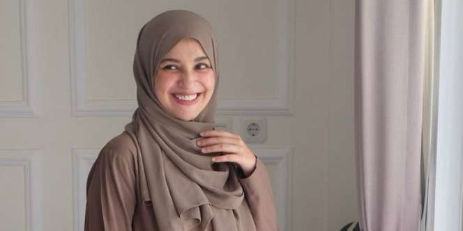 Foto Shireen Sungkar Jadi Model Kalender Bikin Heboh 
