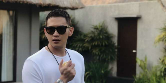 Dulu Dijodoh-jodohkan, Momen Rezky Aditya Diresepsi Nikita Willy Disorot