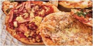Sudah Habis Banyak, Ternyata Pizza yang Dimakan Penuh Belatung