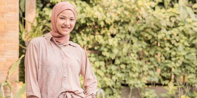 Gaya Outfit Sporty Kasual Marsha Natika untuk Olahraga
