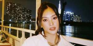 Seperti Tak Pakai Celana, Gaya Miss Vietnam Tuai Sorotan
