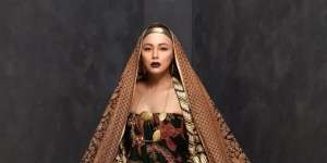 Potret Maternity Whulandary Herman Jadi Sorotan