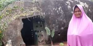 5 Penampakan Unik Rumah Batu Besar di Wonogiri, Megah dan Lapang