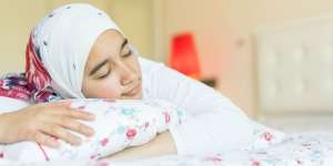 Cara Jaga Kualitas dan Kuantitas Tidur yang Terganggu Akibat Udara Panas