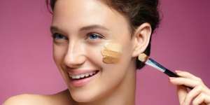 Trik Memilih Foundation Sesuai Tipe Kulit Wajah