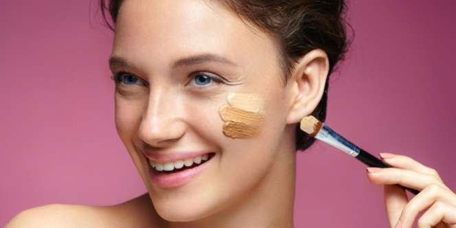 Trik Memilih Foundation Sesuai Tipe Kulit Wajah