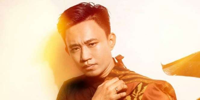 Sempat Jadi Kuli Bangunan, Kini Rommy Putra Keluarkan Single ke-3