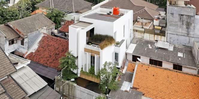 Asrinya Rumah Berkonsep Stair Tower di Tebet, Lihat Yuk