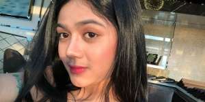 Potret Rini Marianti, Model yang Dilamar Pakai Helikopter dan Uang Panaik