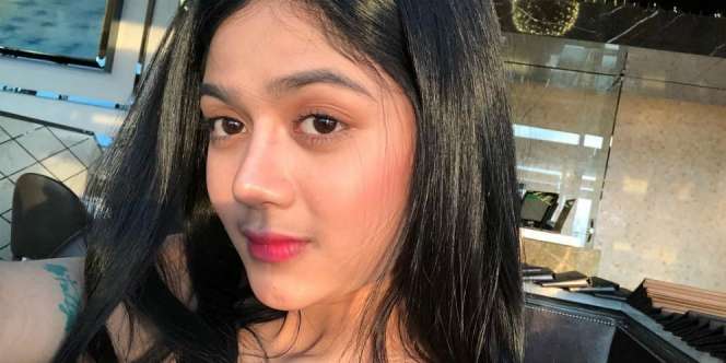 Potret Rini Marianti, Model yang Dilamar Pakai Helikopter dan Uang Panaik