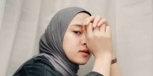 Ngemper di Lantai, Gaya Modis Nissa Sabyan dengan Plaid Pants