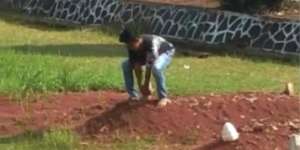 Viral Video Remaja di Lampung Injak-Injak Makam Pahlawan, Bikin Geram!