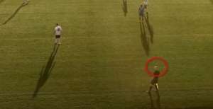Ngakak! Kamera Canggih Ini Mengira Kepala Botak Wasit Sebagai Bola