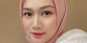 Rayakan Ulang Tahun Pernikahan, Melody Eks JKT48 Kenang Riasan Pengantin