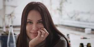 Posting Foto Ini, Sophia Latjuba: Versi 'Telanjang' Terbaik Saya
