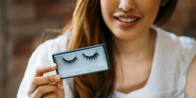 Tips Menggunakan Bulu Mata Palsu Agar Terlihat Natural